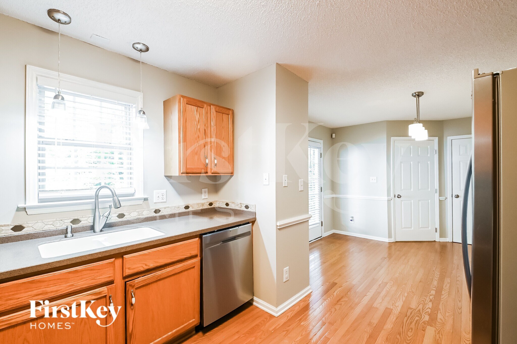 Building Photo - 8900 Juaquin Ln