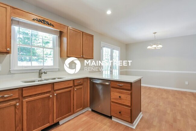 Building Photo - 3 Bedroom Pet-Friendly Home in Knightdale, NC with Main Street Renewal