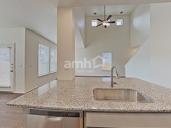 Building Photo - 2732 Spencebrook