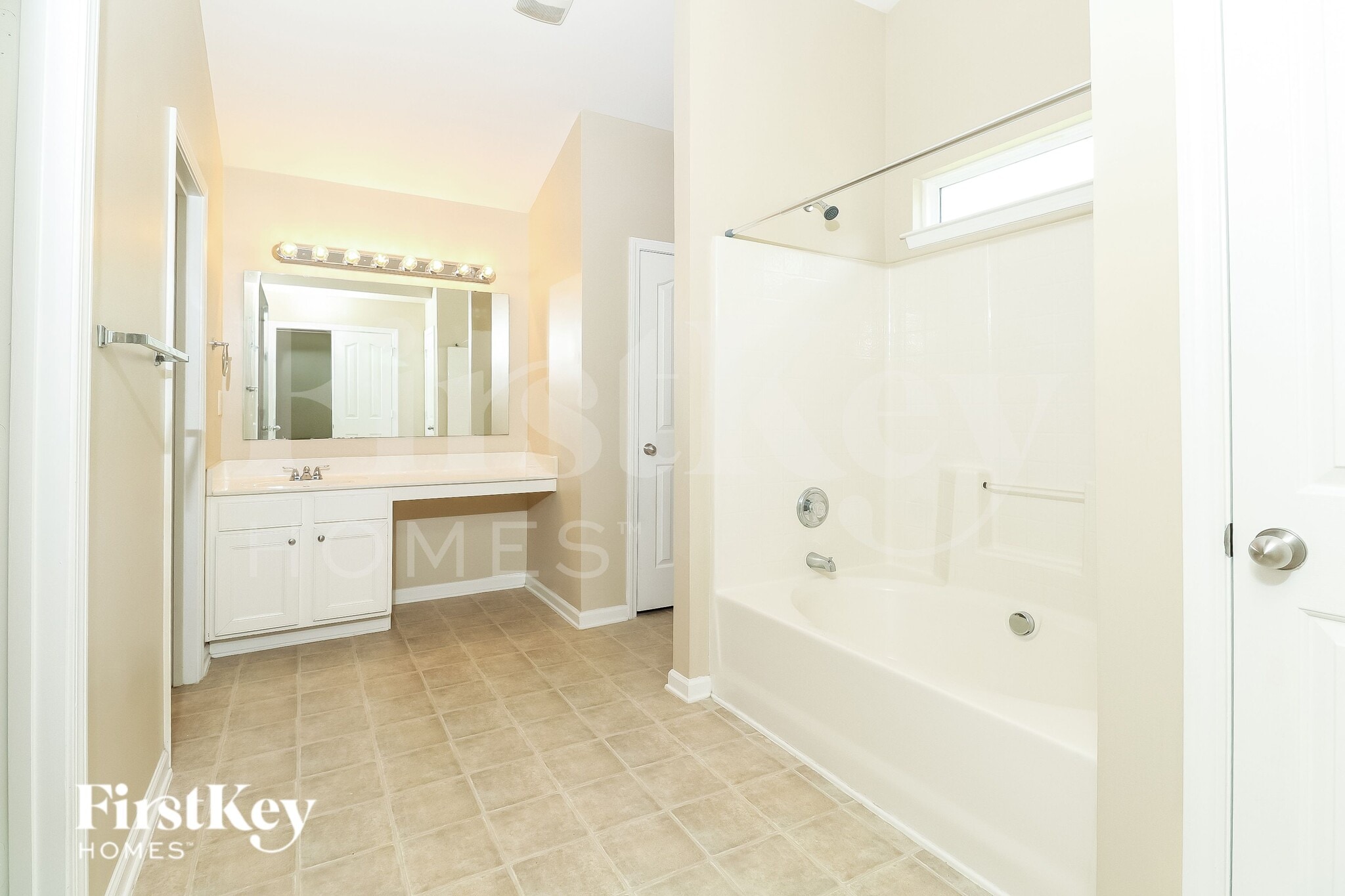 Building Photo - 8019 Bushy Creek Dr
