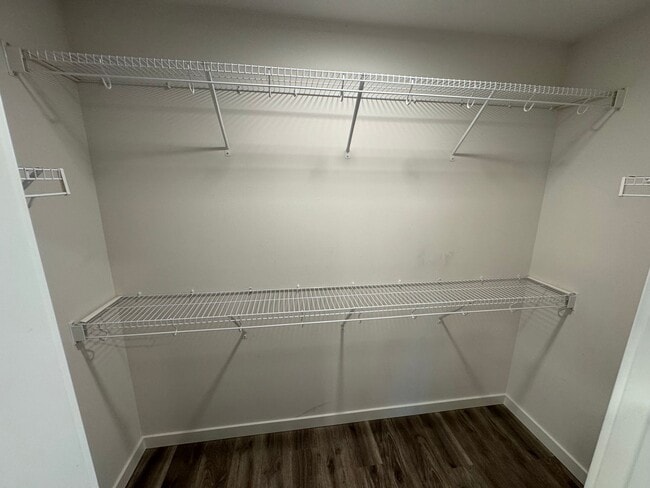 Building Photo - 2bd/1.75bs Seattle Townhouse