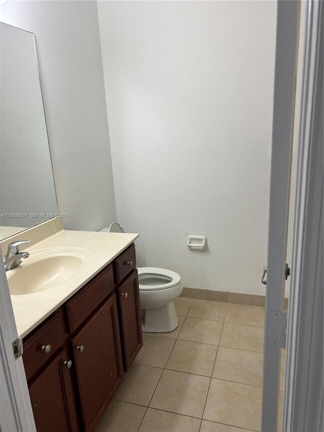 Building Photo - 12442 Emerald Creek Manor