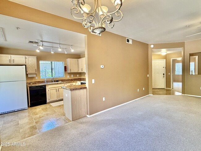 Building Photo - 15050 N Thompson Peak Pkwy
