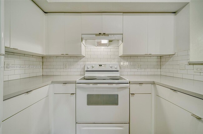 Building Photo - 4540 NW 107th Ave