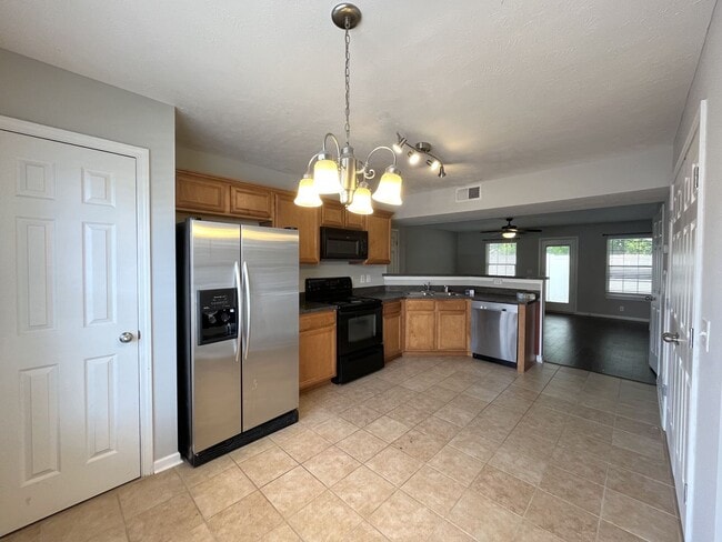 Building Photo - Great townhouse for rent in Murfreesboro!