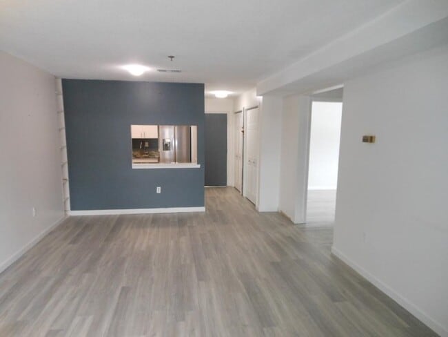 Building Photo - 113 Cluff Crossing Rd