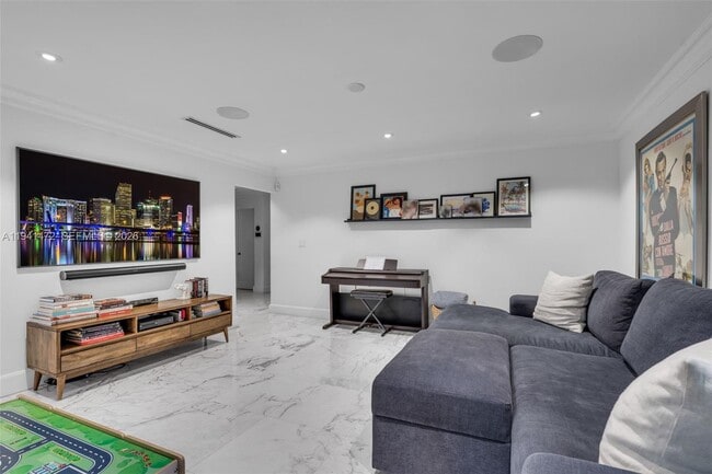 Building Photo - 1030 Manati Ave