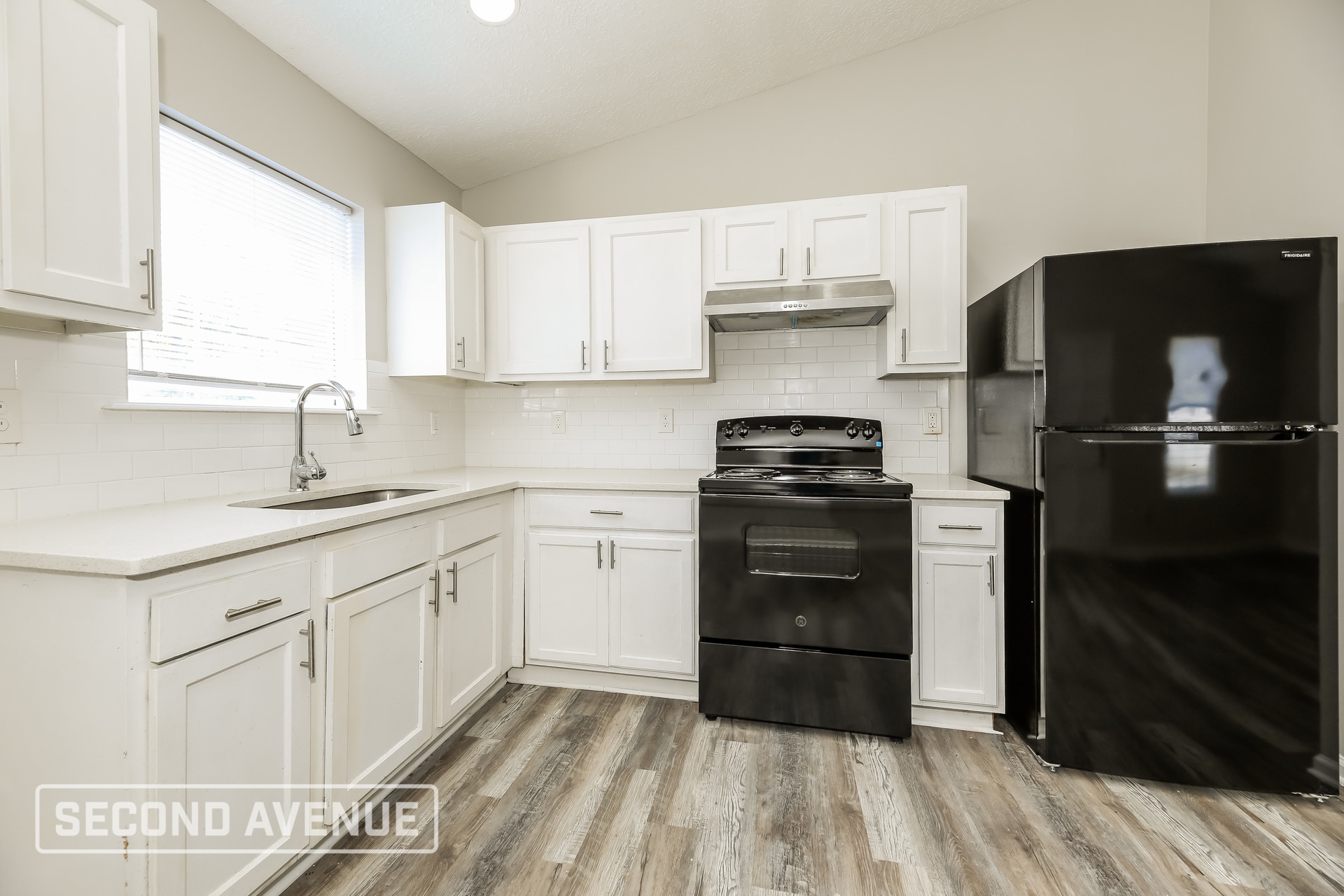 Building Photo - 1920 Mc Millan St