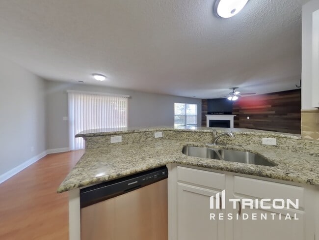 Building Photo - 2203 Ballingarry Dr