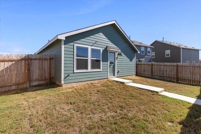 Building Photo - 210 Chapel Beck Dr