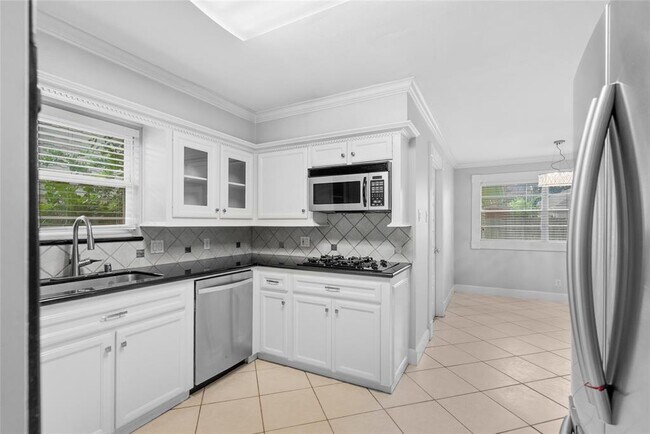 Building Photo - 5322 Rutherglenn Dr