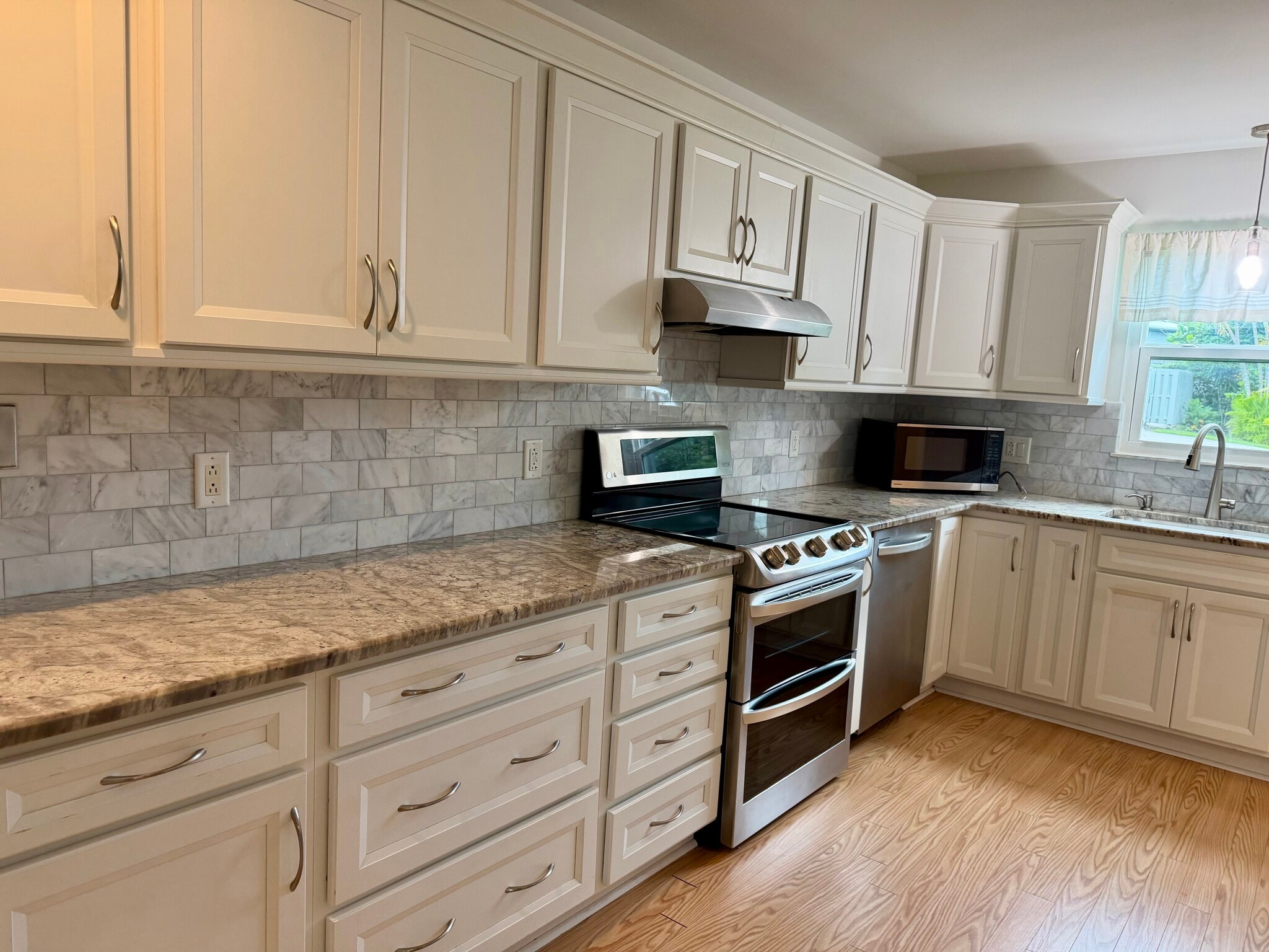 Building Photo - 8388 SE Croft Cir
