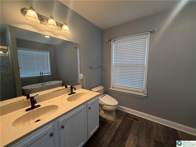 Building Photo - 7109 Hunt Dr