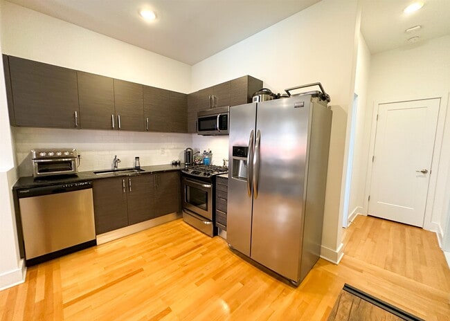 Building Photo - 315 Willow Ave