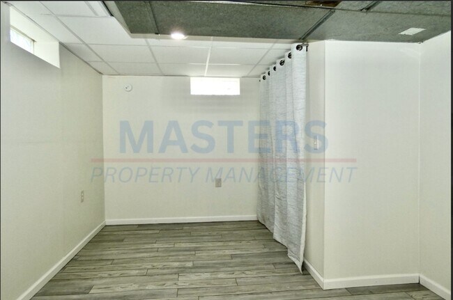 Building Photo - Spacious 3 Bedroom + Office Home in Maumee with New Appliances & Finished Basement