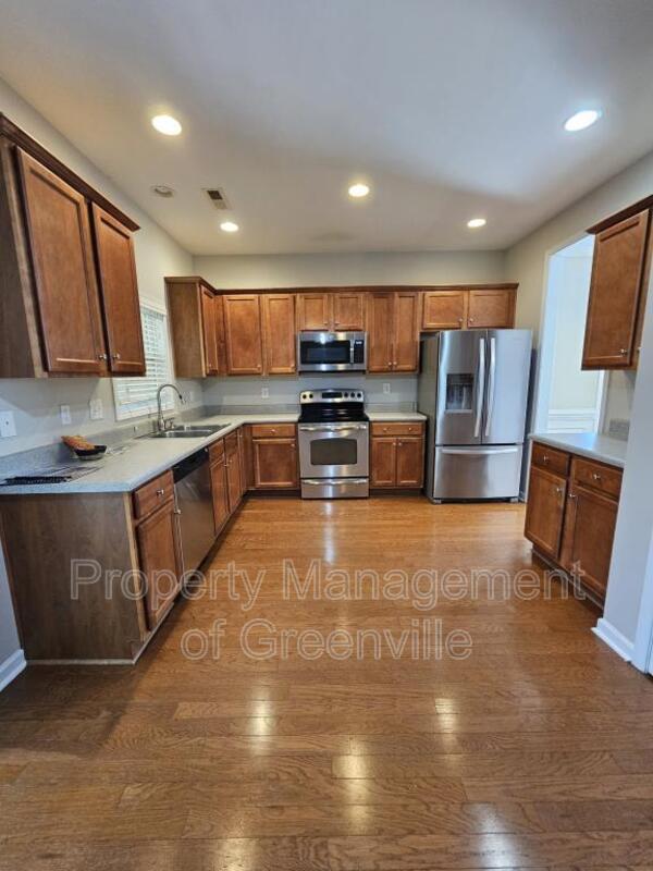 Building Photo - 695 Flintrock Dr