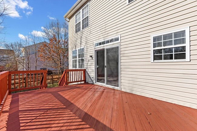 Building Photo - 4BR Columbia Home w/ Finished Basement, Deck & Open Green Space