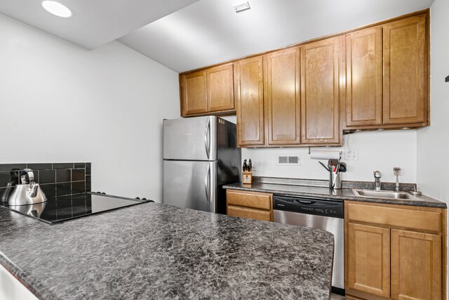 Building Photo - 4343 N Clarendon Ave