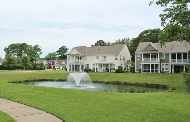 Building Photo - 5 Bedroom Ready NOW! Pet Friendly, Community Pool, Clubhouse, Fitness Center, Kayak Launch, Playg...