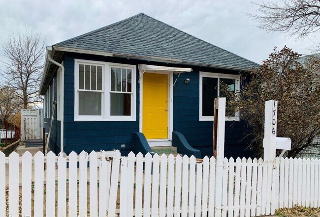 Primary Photo - 1706 Colorado Ave NE