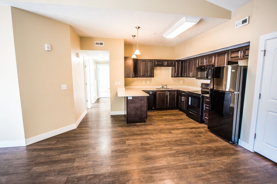 Primary Photo - The Cove at Overlake