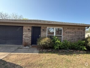 Building Photo - $1,500 MOVE-IN SPECIAL