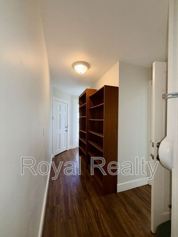 Building Photo - 2013 Kakela Dr