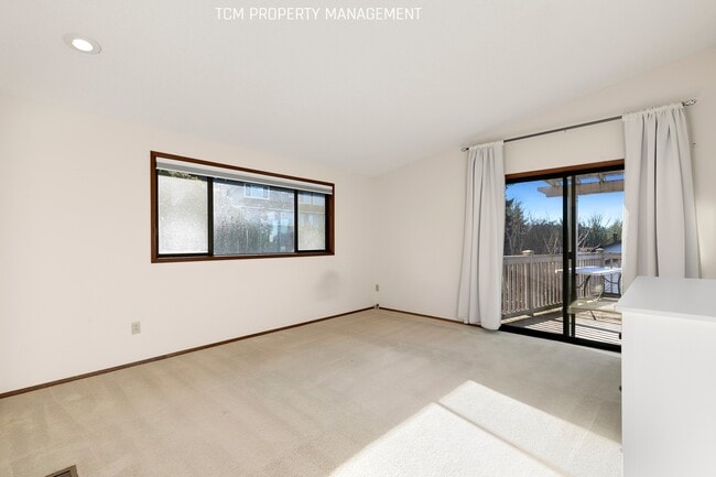 Building Photo - 15313 SE 43rd Pl