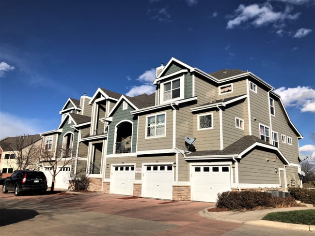 Building Photo - 4245 Boardwalk Dr