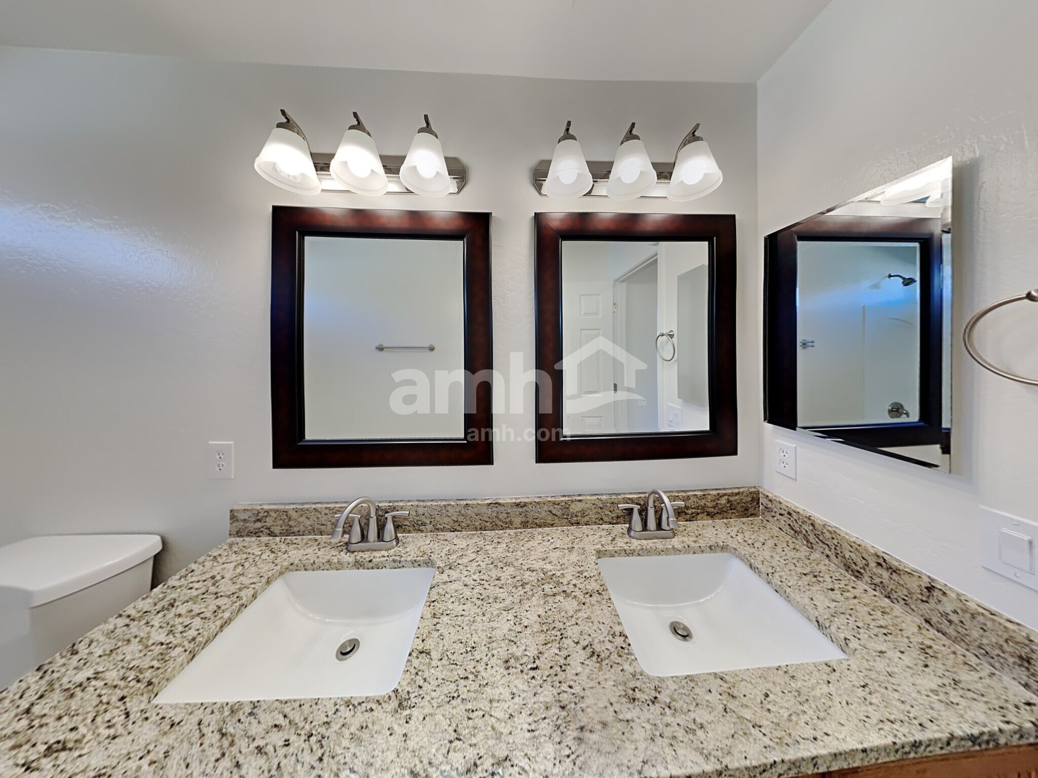 Building Photo - 4639 E Pinto Valley Rd