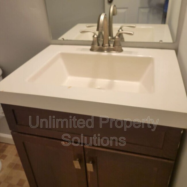 Building Photo - 209 Sunn Aire Ct