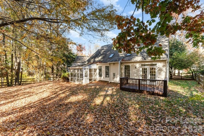 Building Photo - 10010 Gladwick Ct