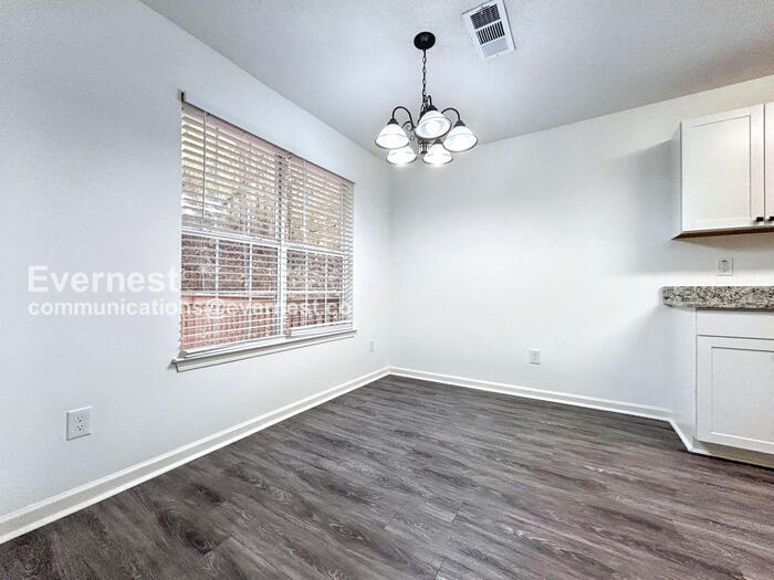 Building Photo - 3136 Lower Creek Dr