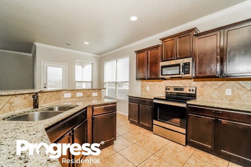 Building Photo - 340 Buckboard Ln