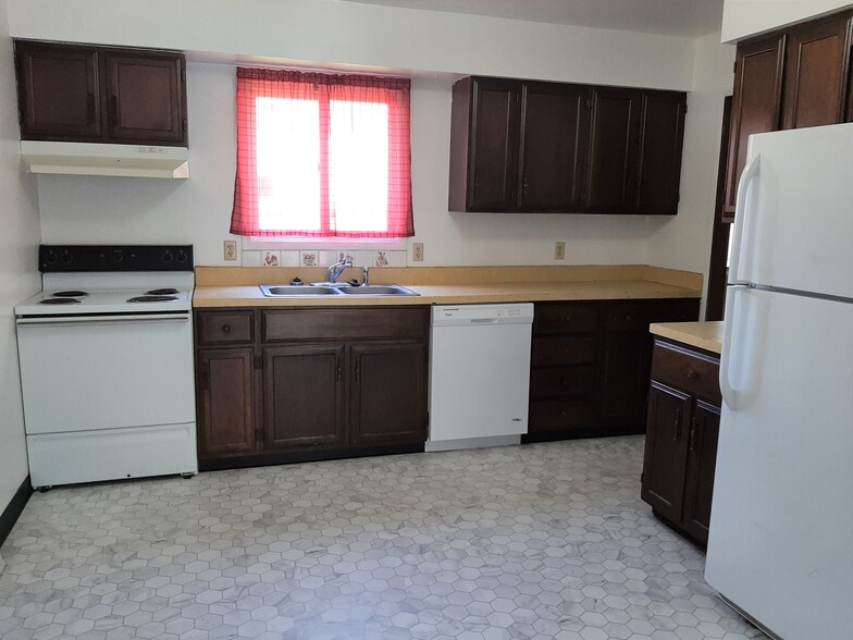 Building Photo - 618 N Terrace Dr
