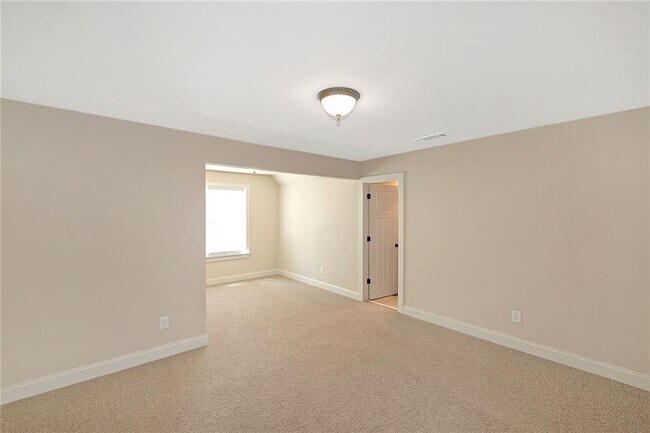 Building Photo - 4242 Rovello Way NE