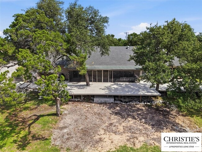 Building Photo - 8901 Grandview Dr