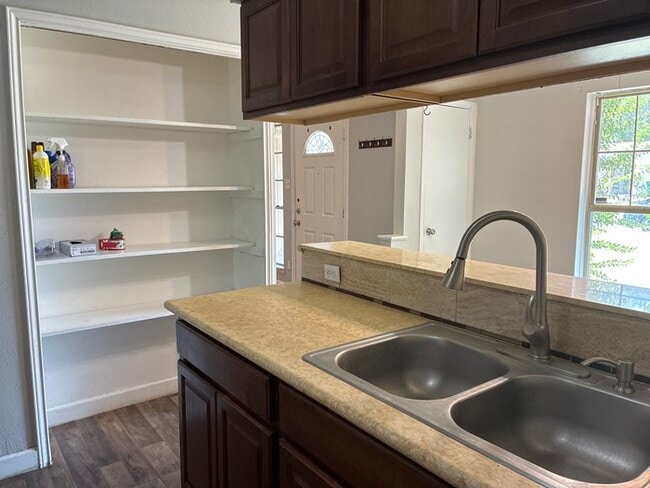Building Photo - Welcome to this beautiful 4-bedroom, 2-bat...