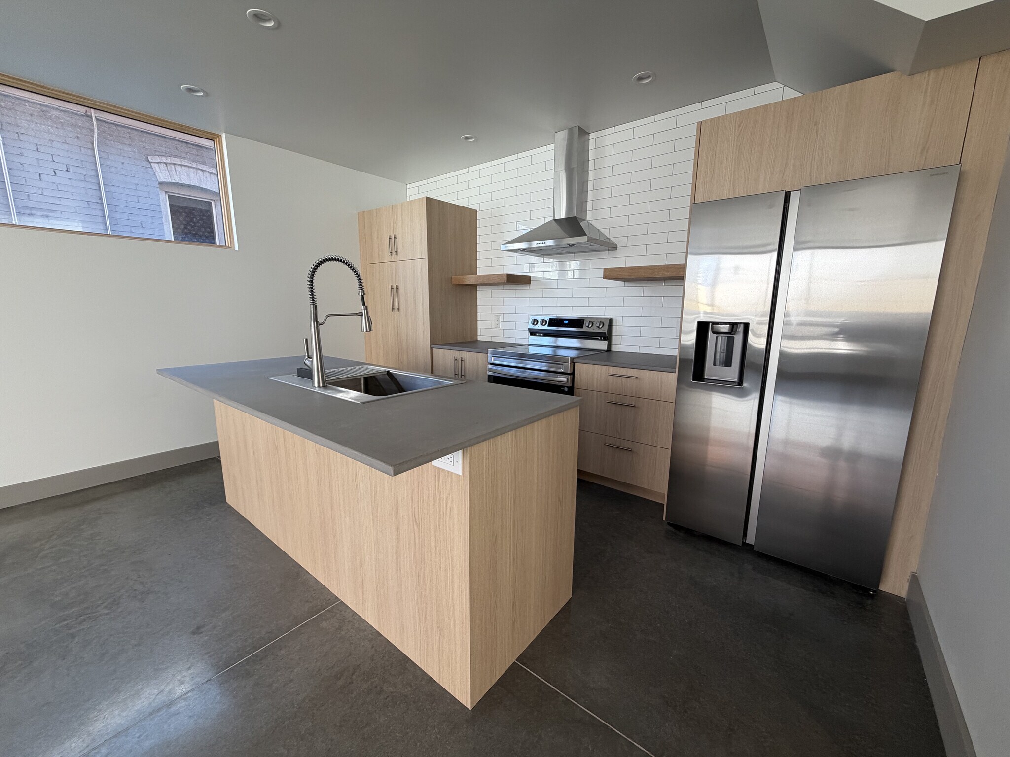 Kitchen - 806 S Jefferson St