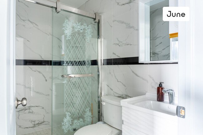 Building Photo - 2572 Steinway Street