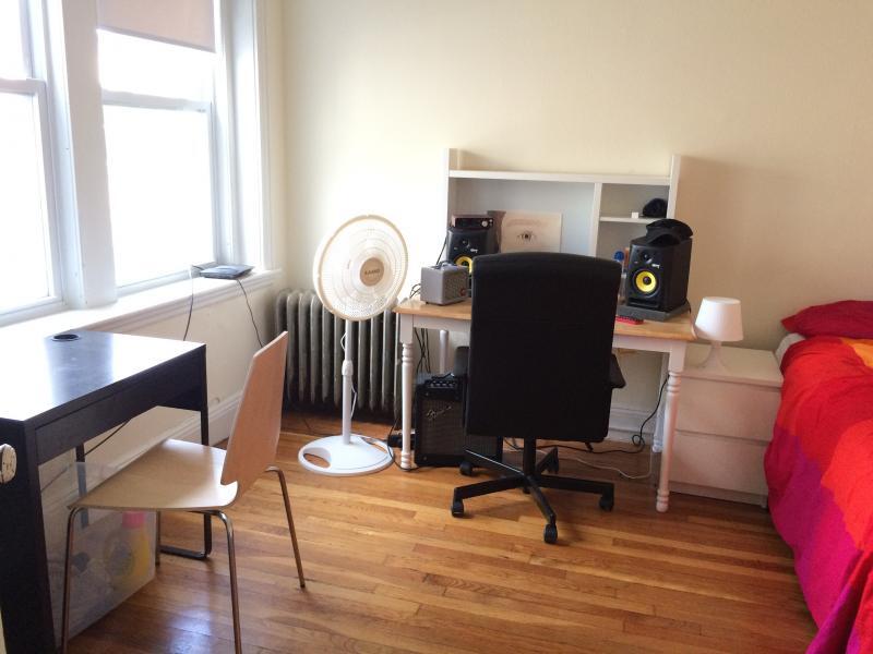 Apt 55 - 1195 Boylston St