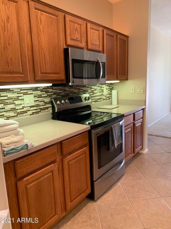 Building Photo - 15136 W Corral Dr