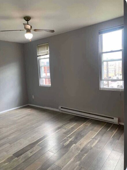 Building Photo - 4114 Cambridge St