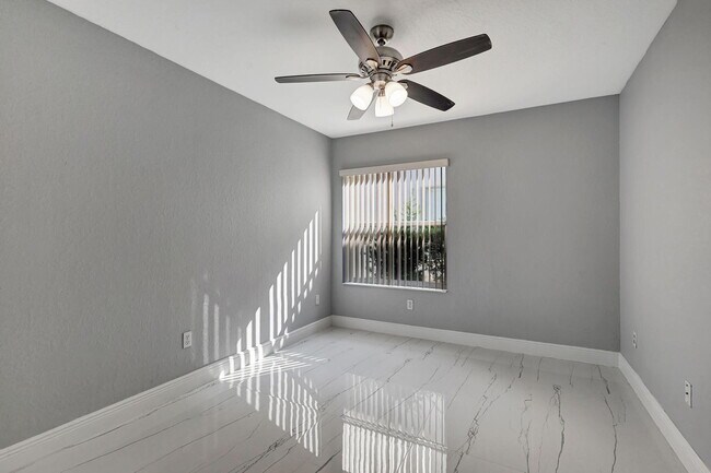 Building Photo - 4190 Bahia Isle Cir