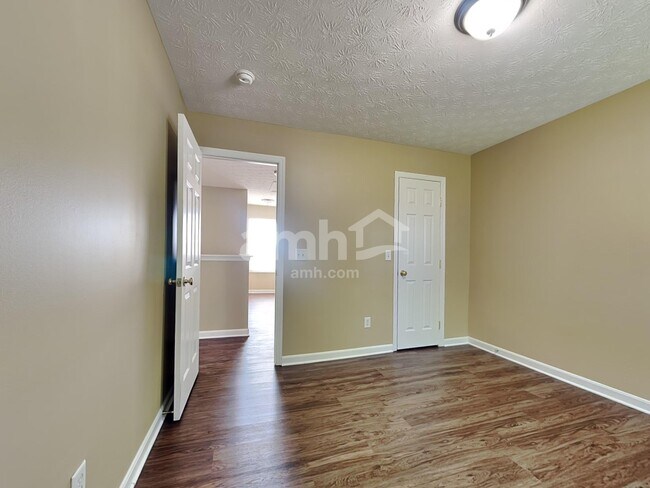 Building Photo - 2733 Jenny Marie Dr