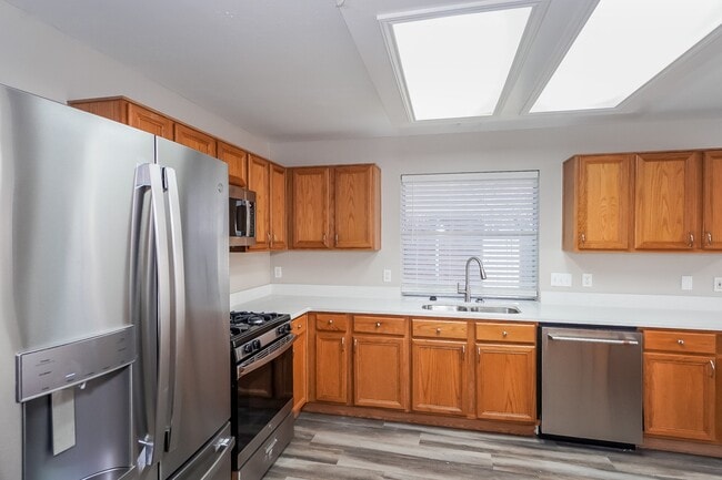 Building Photo - 6723 River Rd