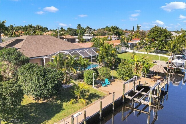 Building Photo - 5251 Tamiami Ct