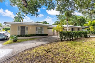 Building Photo - 1130 Cotorro Ave