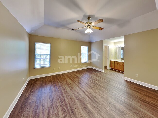 Building Photo - 1508 Cardinal Ln