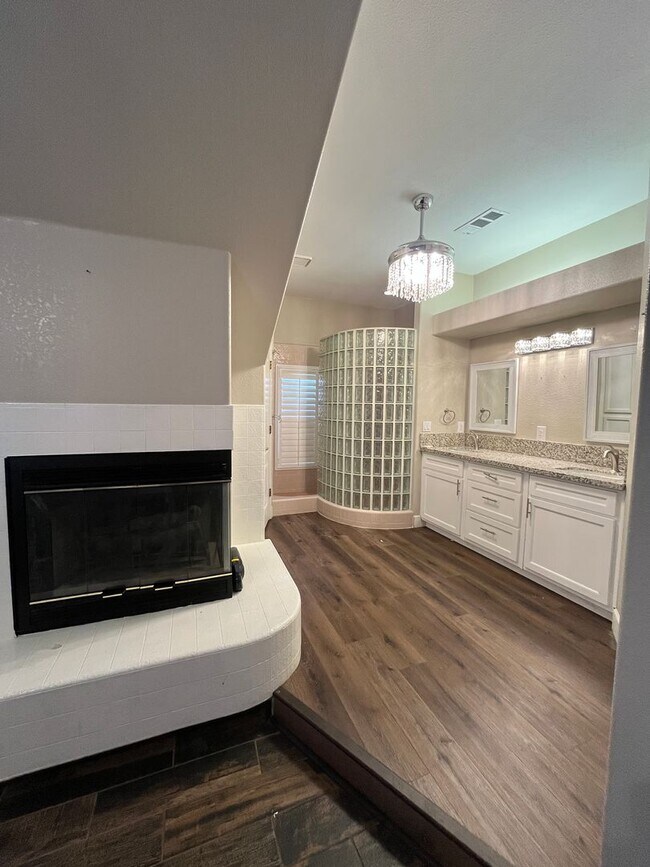 Building Photo - Beautiful Home Coming Soon! 4 Bedroom + office space!